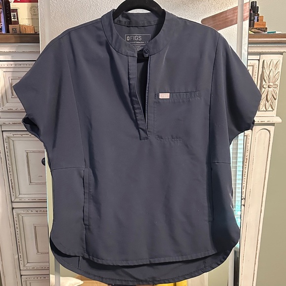 Figs Women's Night Sky Montex Scrub Top Medium - Picture 1 of 5